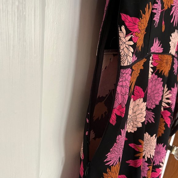 Ann Taylor floral dress with sheer sleeves (EUC) Size 0 - Picture 4 of 4